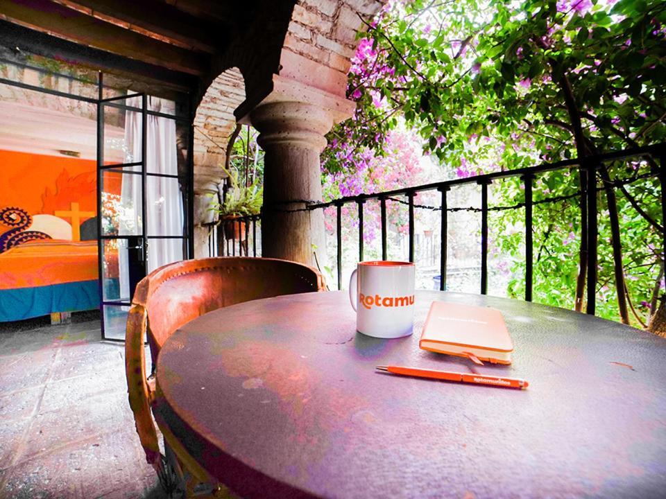 Casa De Los Espiritus Alegres By Rotamundos Guanajuato Esterno foto