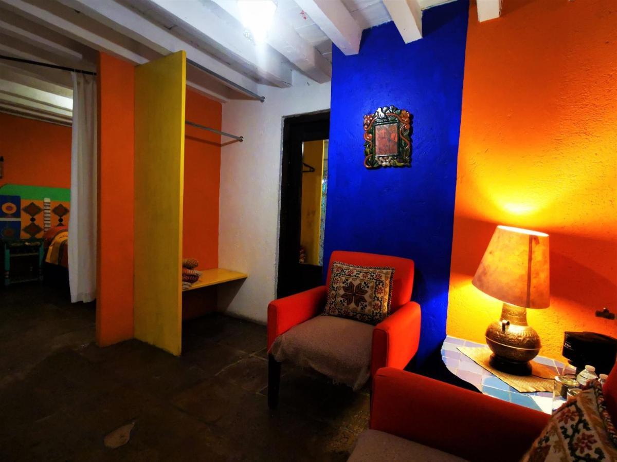 Casa De Los Espiritus Alegres By Rotamundos Guanajuato Camera foto